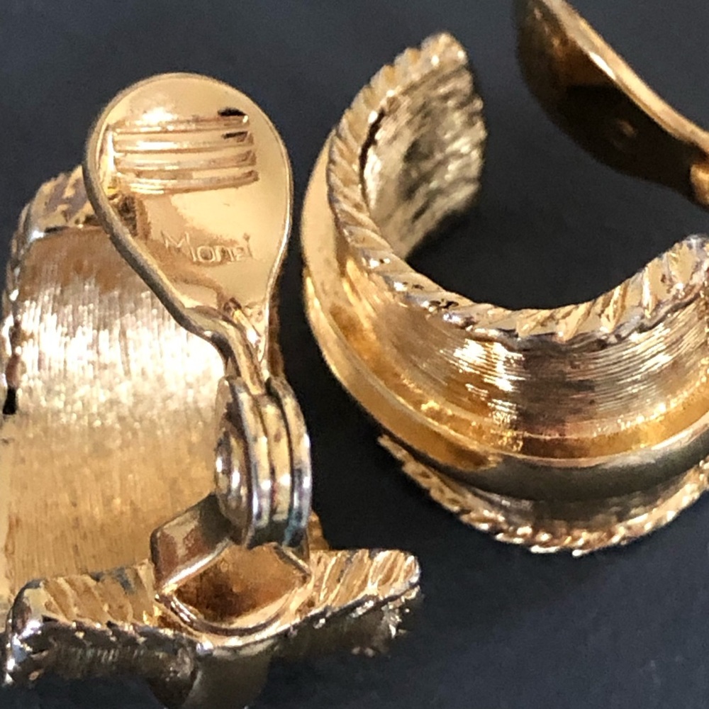 2 Pairs Vintage Monet (1980’s) Gold Tone and Silver Hoop Earrings - Picture 4 of 9